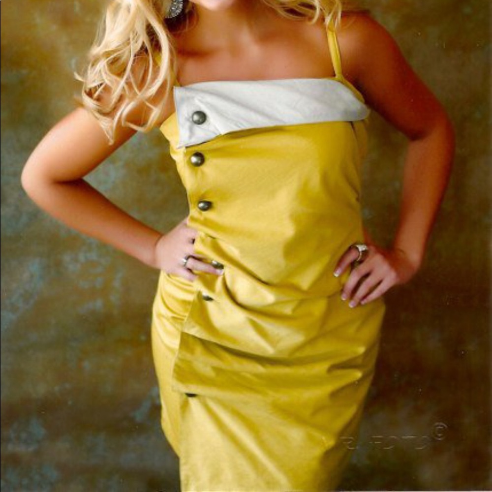 Unique, eddy dress